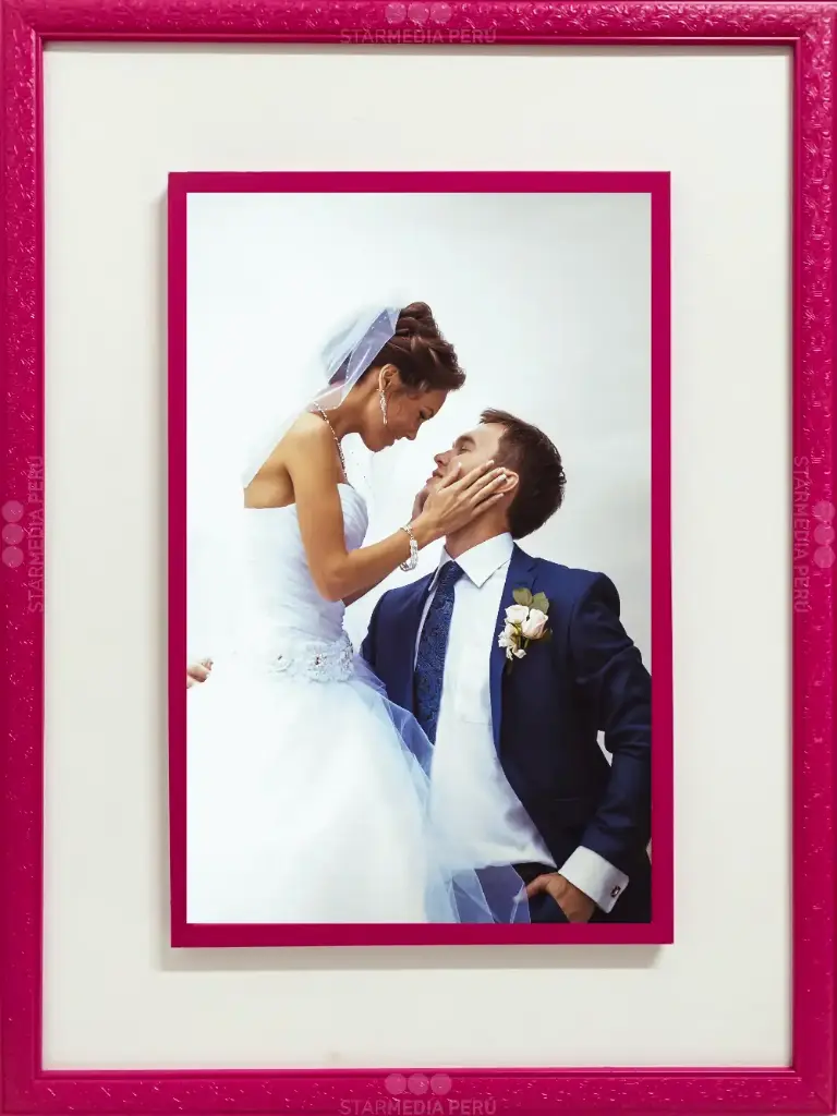 [CFFU000006] Cuadro de Firmas Fucsia.webp