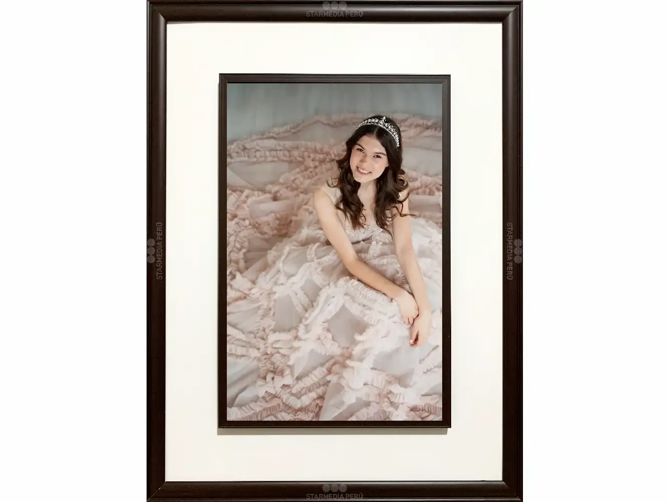 Cuadro de Firmas Marrón [CFMAOS1000M].webp